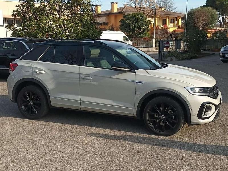 Usata VW T-Roc R-line 150 CV (110 kW) 2022 Ascot grey tetto black SUV