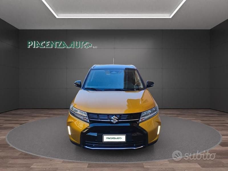 Usata Suzuki Vitara 129 CV (94 kW) 2025 Giallo tibet tetto nero SUV