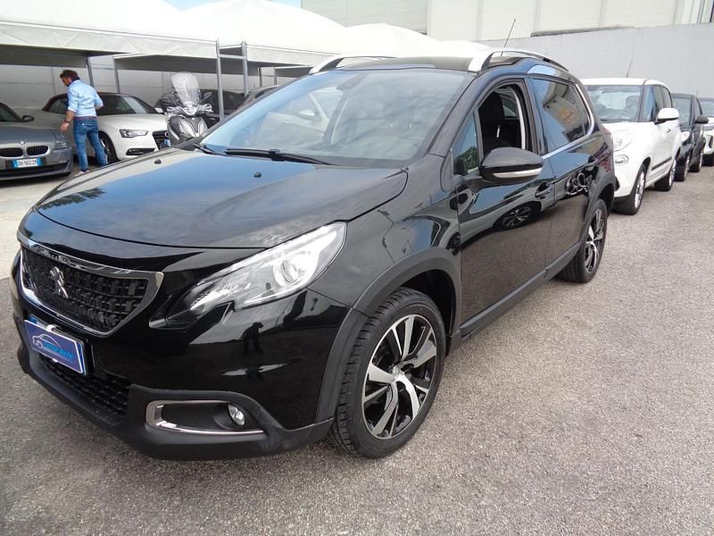 Usata Peugeot 2008 Allure 99 CV (72 kW) 2017 Nero SUV