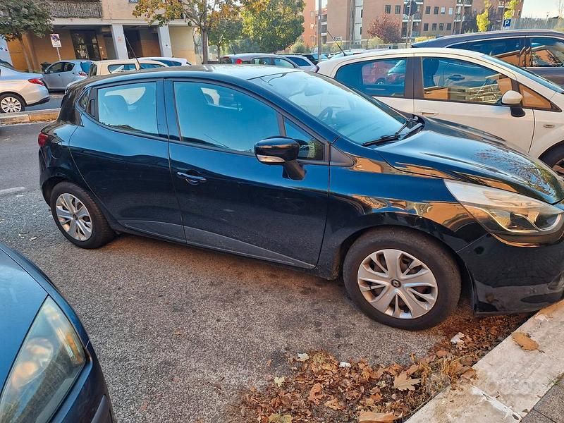 Usata Renault Clio IV 90 CV (66 kW) 2016 Nero