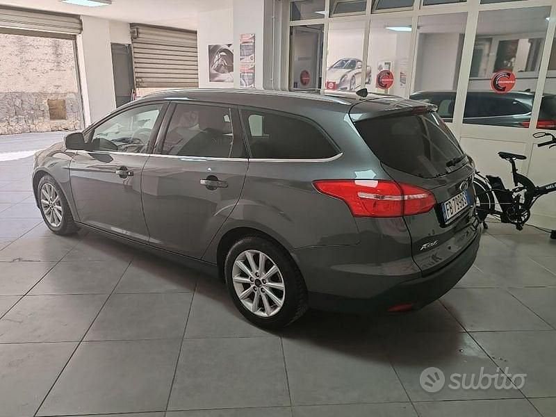 Begagnad Ford Focus Titanium X 125 HK (91 kW) 2015 Grå Kombi