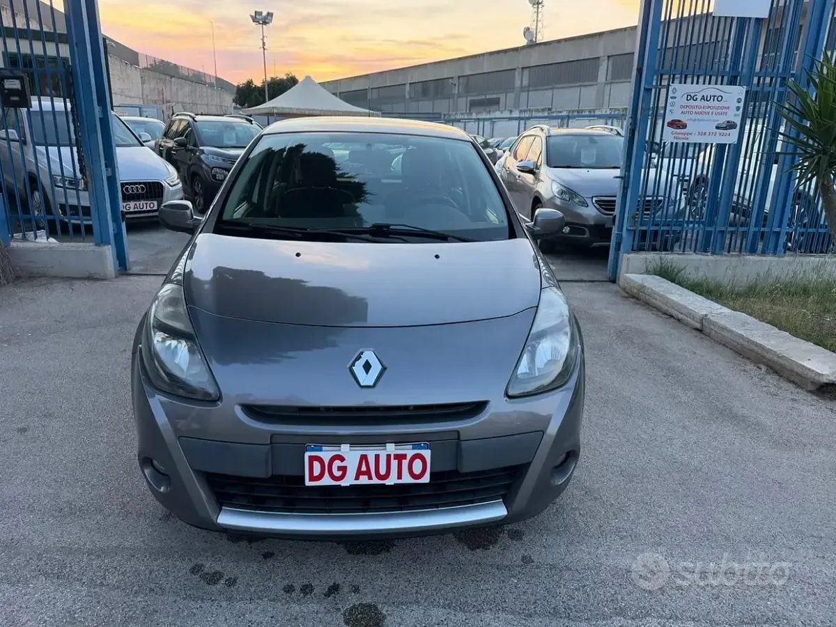 Usata Renault Clio IV 75 CV (55 kW) 2012 Grigio Berlina