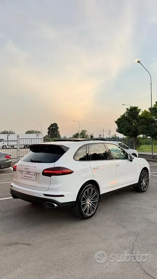 Usata Porsche Cayenne Platinum Edition 250 CV (183 kW) 2017 Bianco SUV