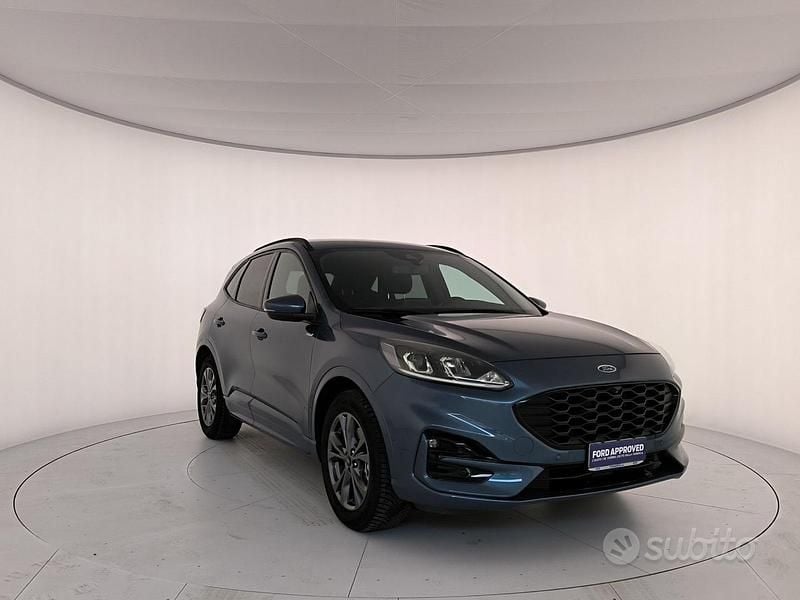 Usata Ford Kuga ST-Line 225 CV (165 kW) 2021 Blu metallizzato SUV