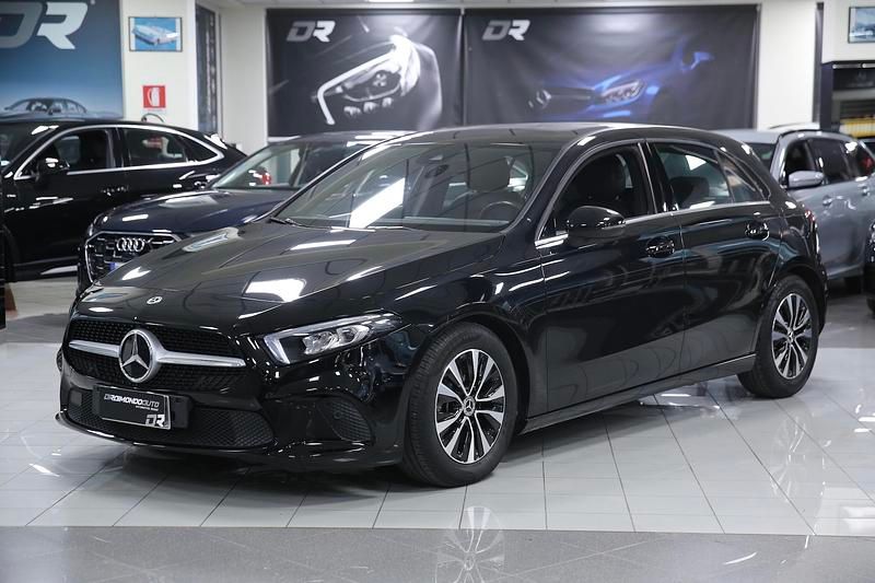 Usata Mercedes A180 Business 116 CV (85 kW) 2020 Nero Berlina