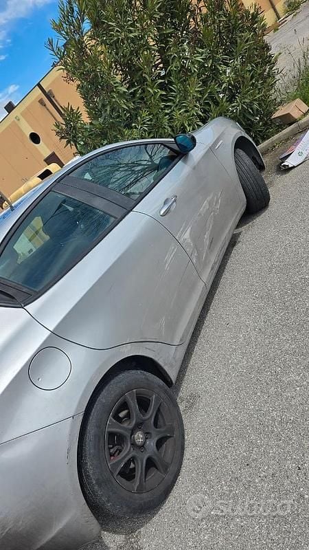 Usata Alfa Romeo Giulietta 2016 Grigio Utilitaria