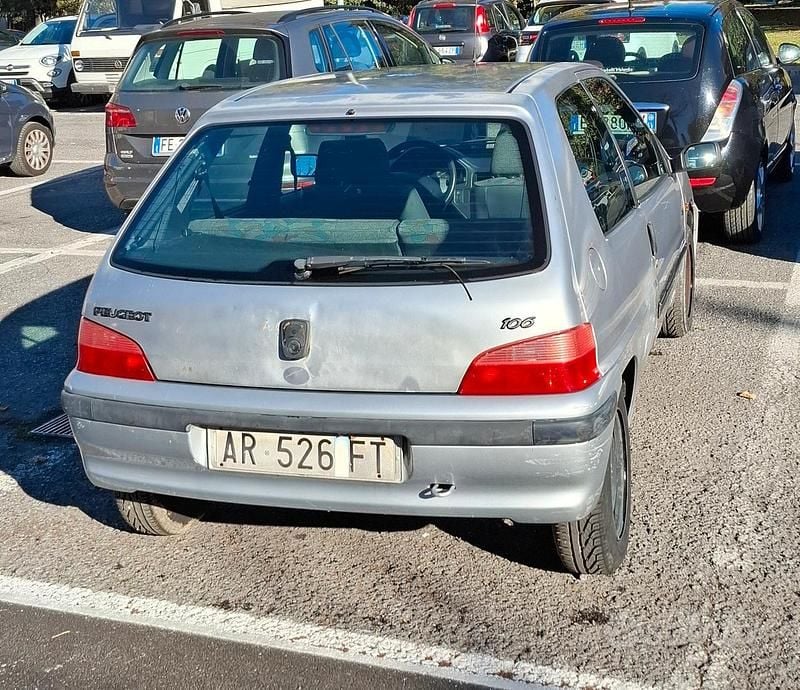 Usata Peugeot 106 50 CV (36 kW) 1997 Grigio Utilitaria