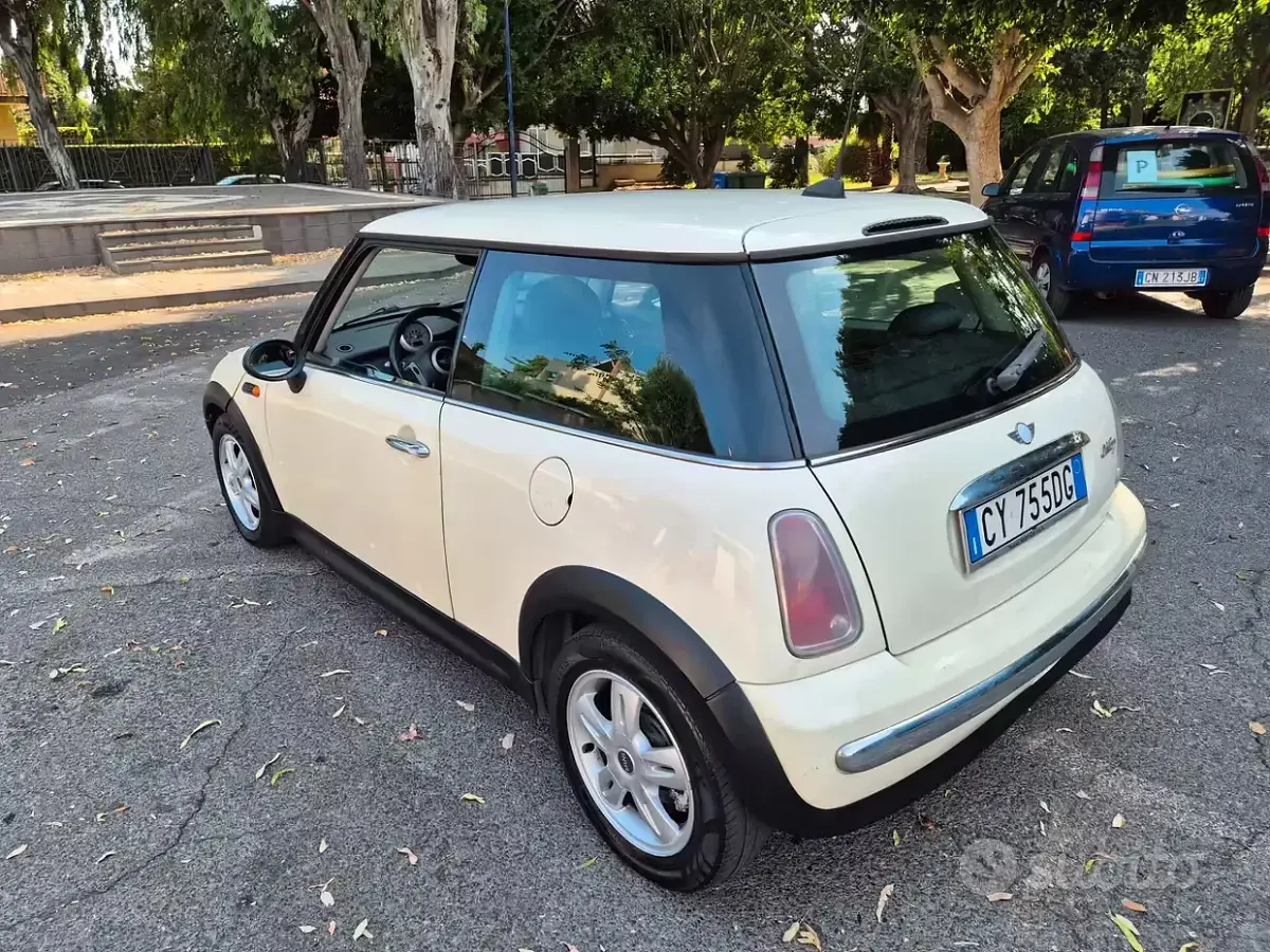 Usata Mini One D 75 CV (55 kW) 2005 Bianco Utilitaria