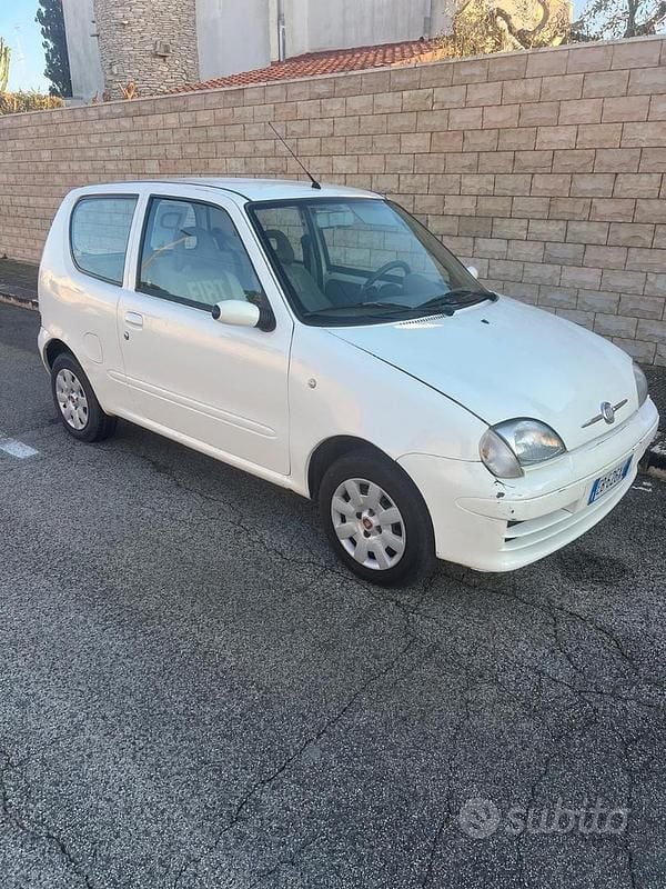 Usata Fiat 600 54 CV (39 kW) 2010 Bianco Utilitaria