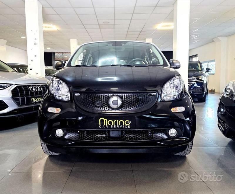 Usata Smart ForFour 71 CV (52 kW) 2019 Nero Utilitaria