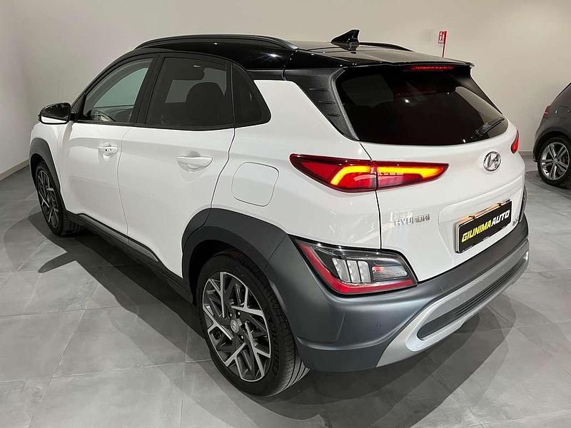 Usata Hyundai Kona 105 CV (77 kW) 2022 Bianco SUV