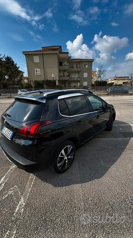 Usata Peugeot 2008 Allure 99 CV (72 kW) 2017 Nero SUV