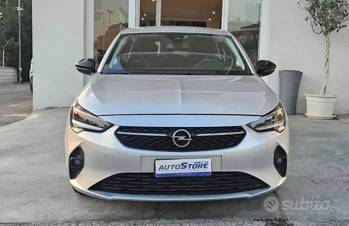 Usata Opel Corsa Edition 100 CV (73 kW) 2023 Grigio Utilitaria