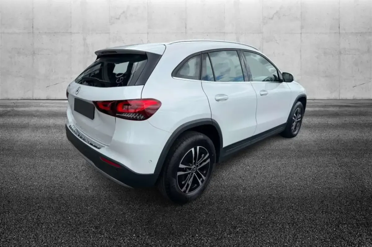 Usata Mercedes GLA200 Executive 150 CV (110 kW) 2023 Bianco SUV