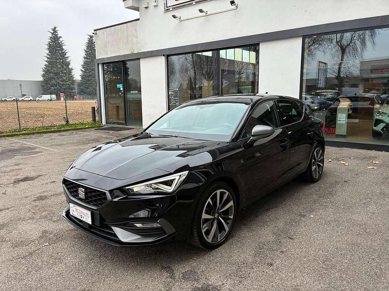 Usata Seat Leon FR 150 CV (110 kW) 2023 Nero Berlina