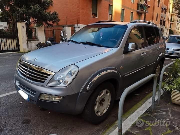 Usata SsangYong Rexton 2005 Grigio SUV