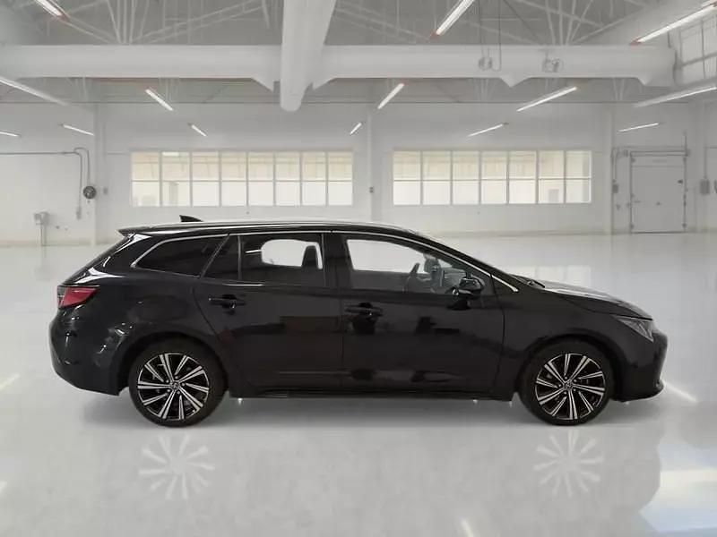 Usata Toyota Corolla Style 98 CV (72 kW) 2022 Nero Station wagon