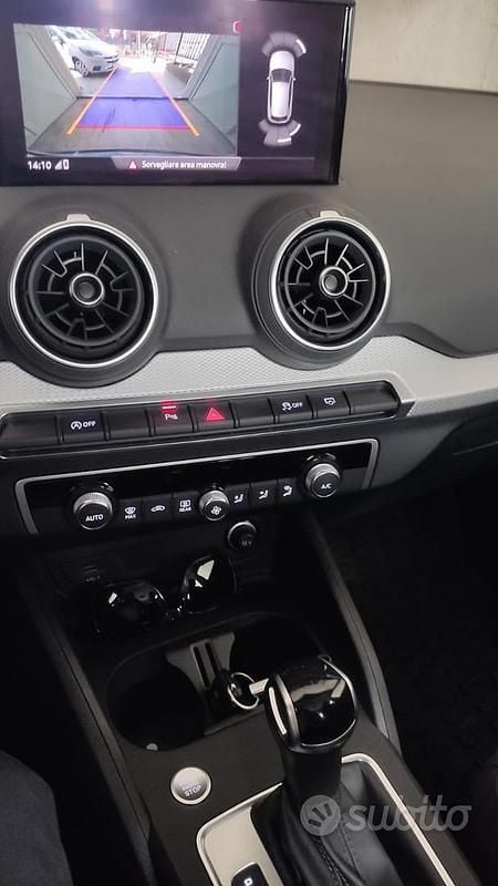 Usata Audi Q2 150 CV (110 kW) 2024 Grigio SUV