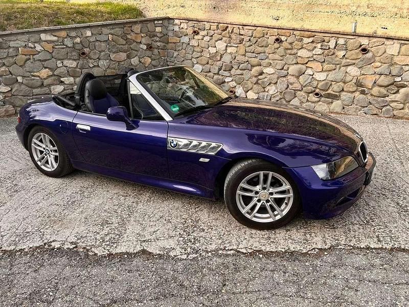 Usata BMW Z3 Efficient Dynamics 118 CV (86 kW) 1999 Blu/azzurro Cabrio