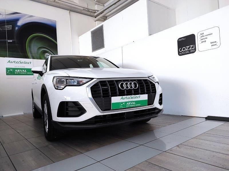 Bianco Usata 2021 Audi Q3 Business SUV | 42.100 € (Molto cara) - Immagine 1/4