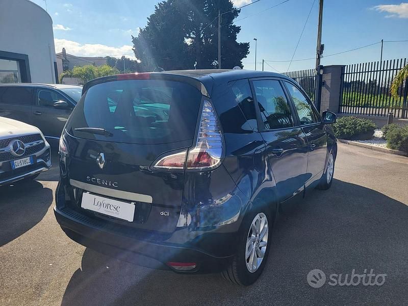 Usata Renault Scénic III 110 CV (80 kW) 2015 Nero metallizzato Monovolume