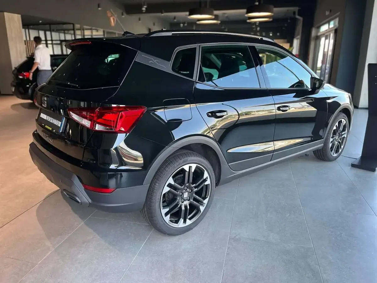 Nuova Seat Arona Black Edition 95 CV (69 kW) 2026 Nero SUV