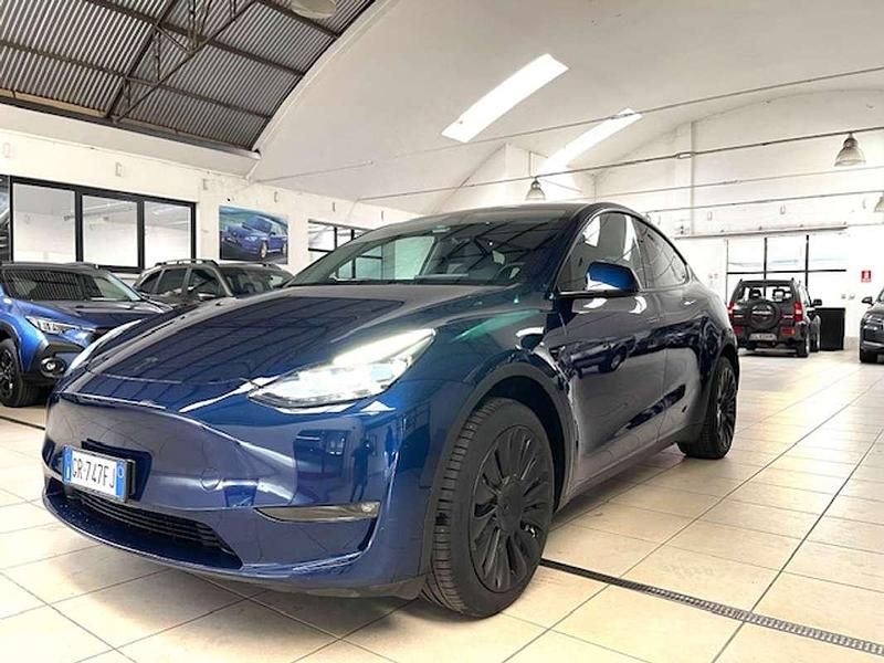 Usata Tesla Model Y 152 kW (208 CV) 2023 Blu/azzurro SUV