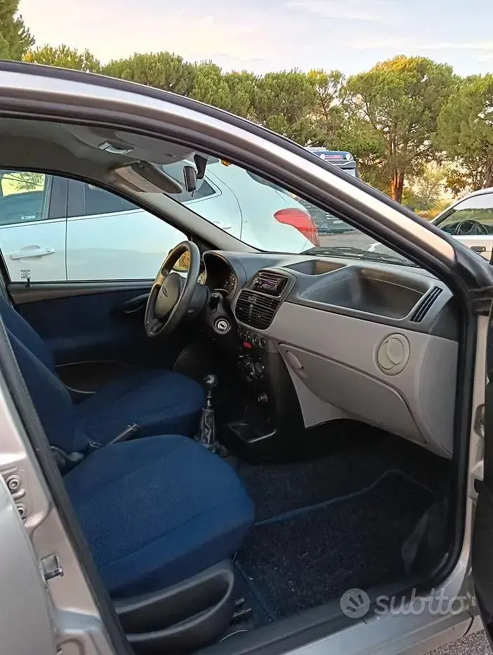 Usata Fiat Punto 80 CV (58 kW) 2002 Utilitaria