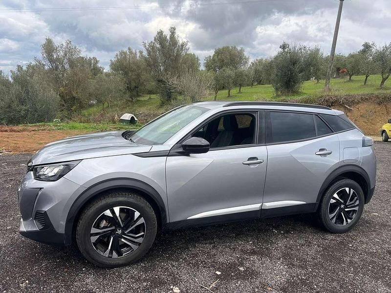 Usata Peugeot 2008 GT 131 CV (96 kW) 2023 Grigio SUV
