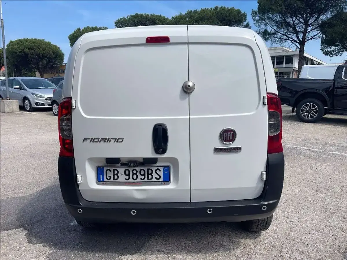 Usata Fiat Fiorino 95 CV (69 kW) 2020 Bianco pastello Monovolume