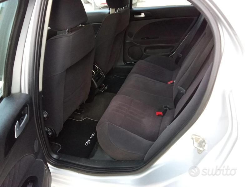 Usata Alfa Romeo 159 150 CV (110 kW) 2009 Grigio Berlina