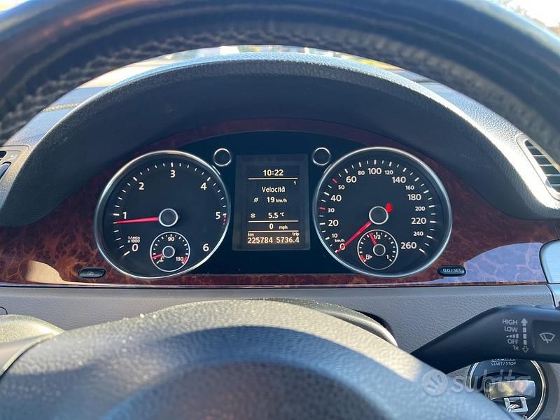 Usata VW Passat Highline 140 CV (102 kW) 2009 Blu Station wagon