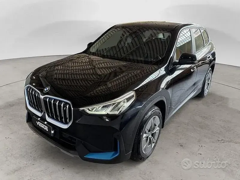 Usata BMW iX1 Efficient Dynamics 230 kW (313 CV) 2023 Nero SUV
