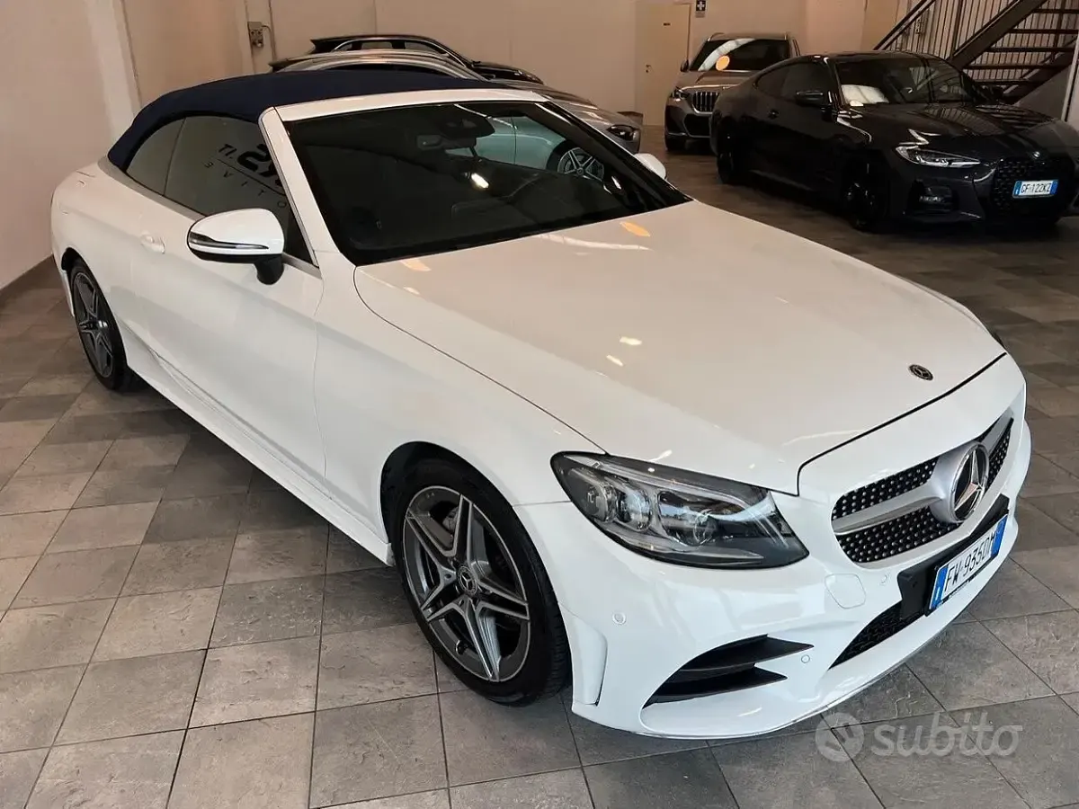 Usata Mercedes C220 AMG line 194 CV (142 kW) 2019 Bianco Cabrio