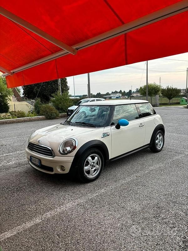 Usata Mini ONE 75 CV (55 kW) 2010 Bianco Utilitaria