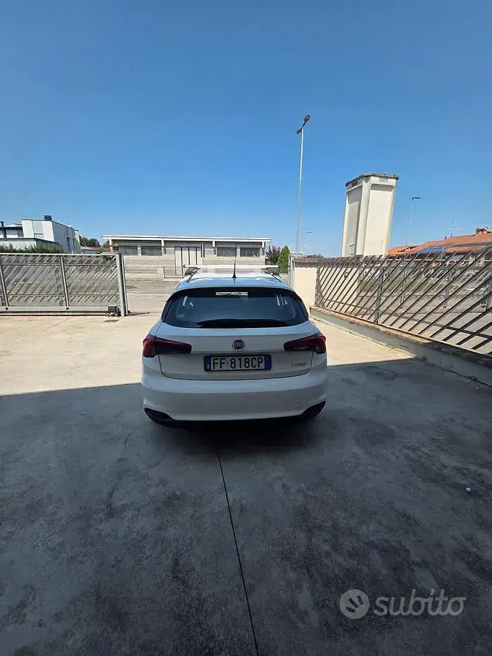 Usata Fiat Tipo Business 120 CV (88 kW) 2016 Bianco Berlina