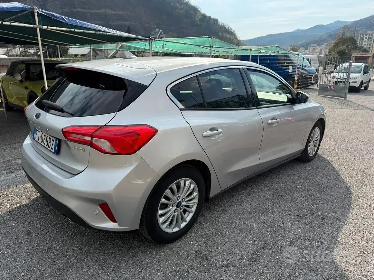 Usata Ford Focus Titanium 125 CV (91 kW) 2018 Grigio Berlina