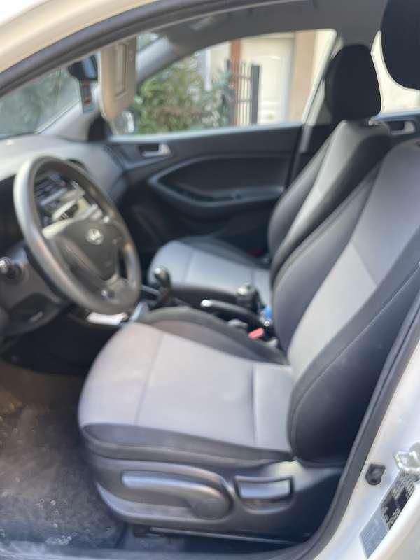 Usata Hyundai i20 Classic 75 CV (55 kW) 2018 Bianco Utilitaria