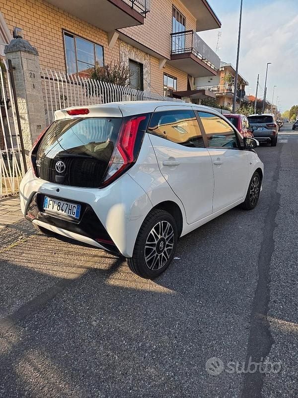 Usata Toyota Aygo 72 CV (52 kW) 2019 Utilitaria