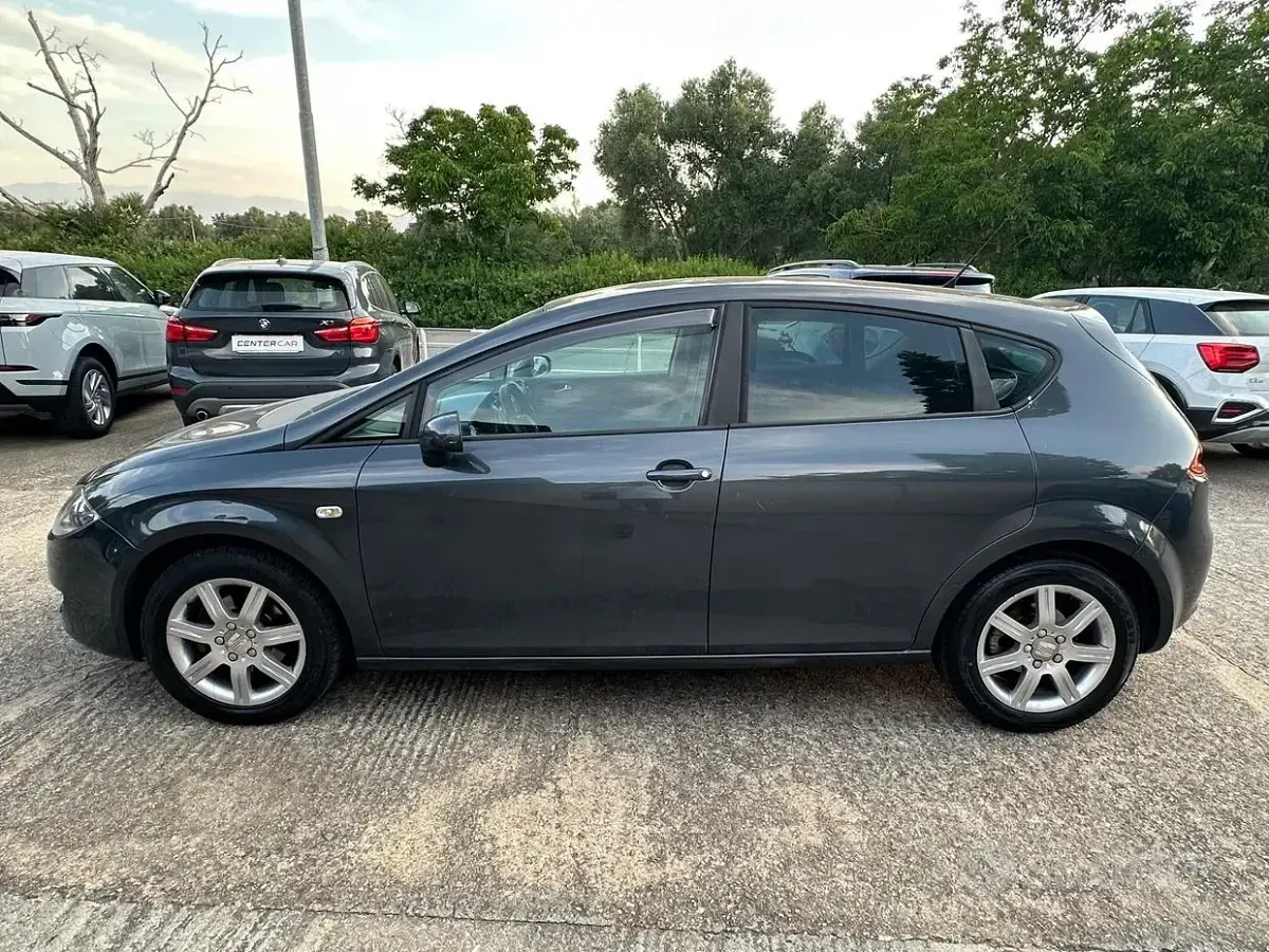 Usata Seat Leon Stylance 105 CV (77 kW) 2006 Grigio Utilitaria