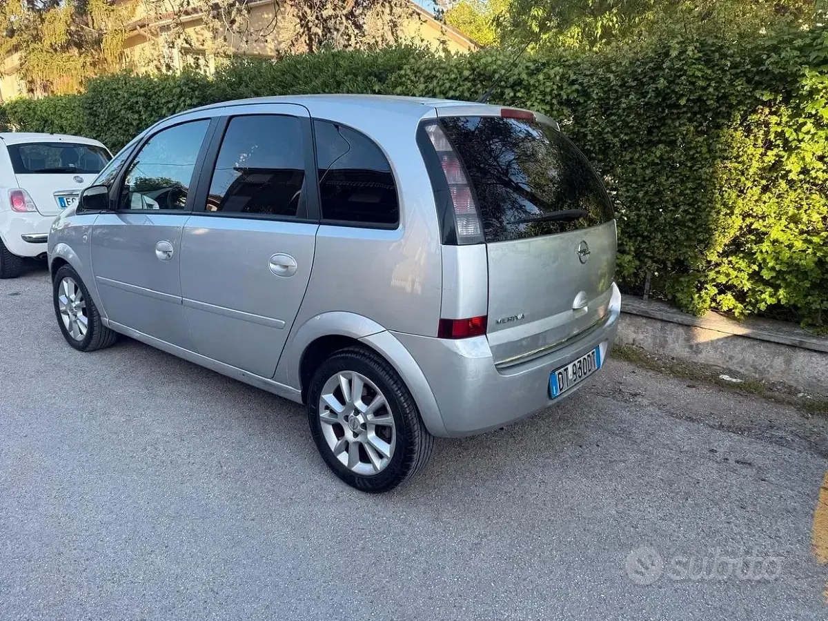 Usata Opel Meriva 75 CV (55 kW) 2008 Grigio Monovolume