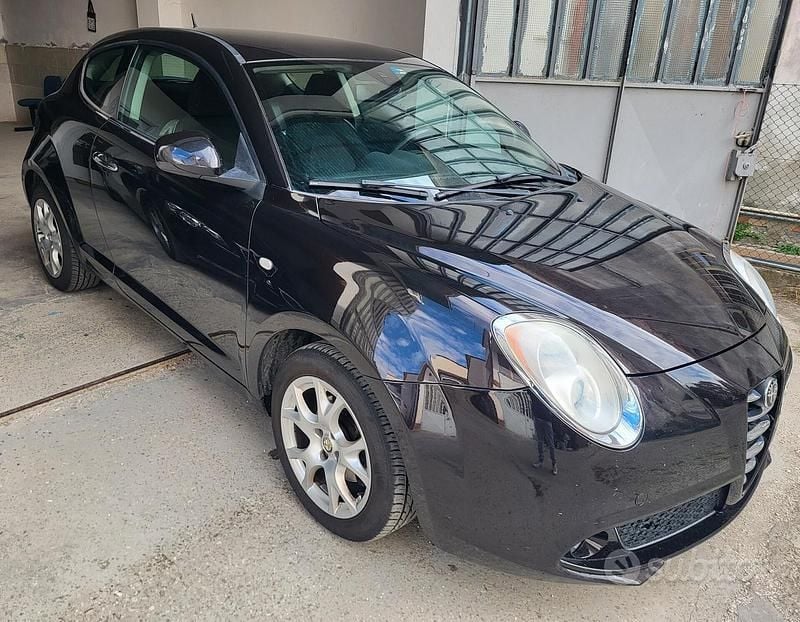 Marrone Usata 2010 Alfa Romeo MiTo Distinctive Due volumi | 4200 € (Buon prezzo) - Immagine 1/4