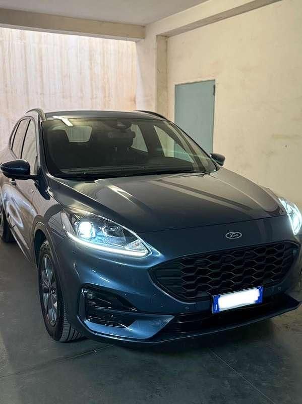 Usata Ford Kuga ST-Line 152 CV (111 kW) 2024 Blu/azzurro SUV