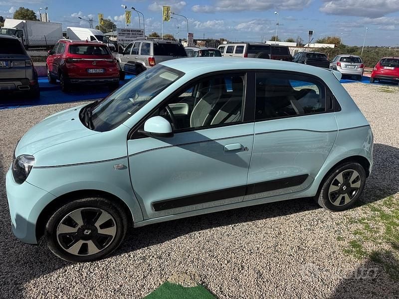 Usata Renault Twingo SE 69 CV (50 kW) 2017 Blu Utilitaria