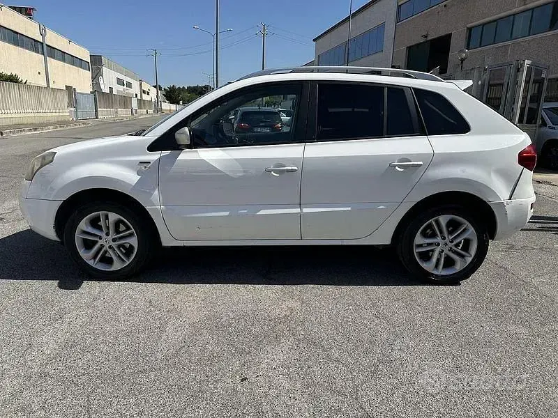 Usata Renault Koleos LIMITED 150 CV (110 kW) 2011 Bianco SUV