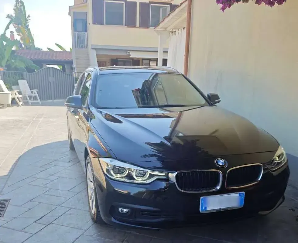 Usata BMW 318 Advantage 150 CV (110 kW) 2018 Nero Station wagon