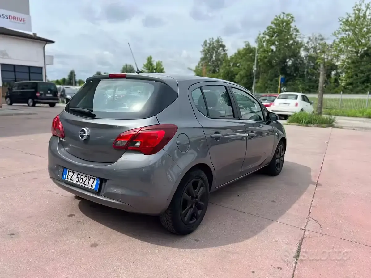Usata Opel Corsa 69 CV (50 kW) 2015 Grigio Utilitaria