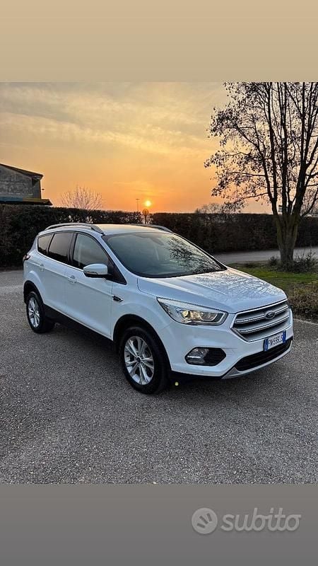 Usata Ford Kuga ST-Line 120 CV (88 kW) 2018 Bianco SUV