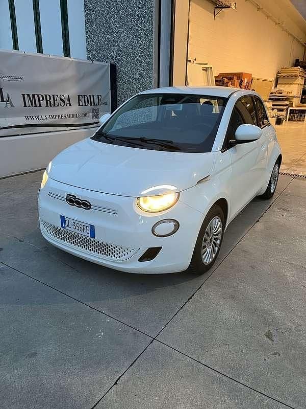 Usata Fiat 500e Action 42 kW (58 CV) 2023 Utilitaria
