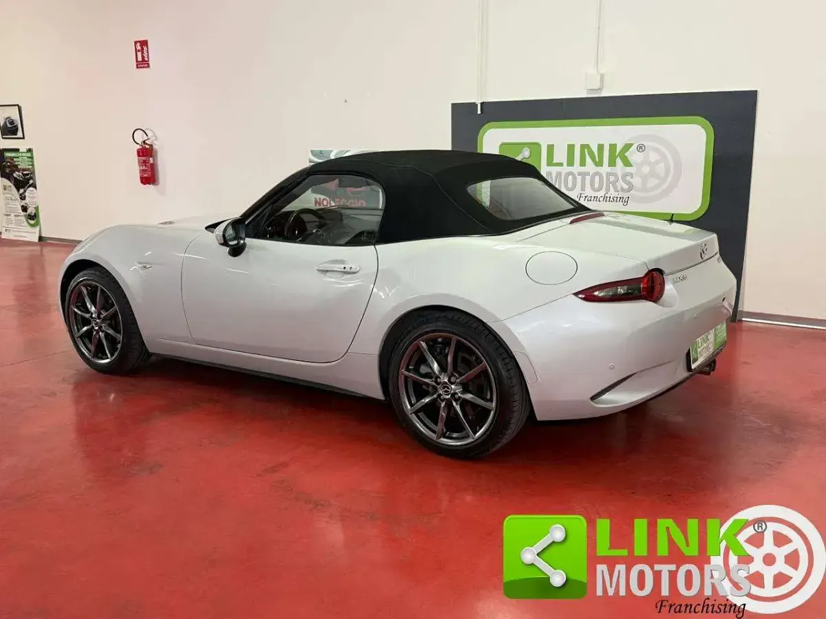 Usata Mazda MX5 Inclusive 184 CV (135 kW) 2019 Bianco Cabrio
